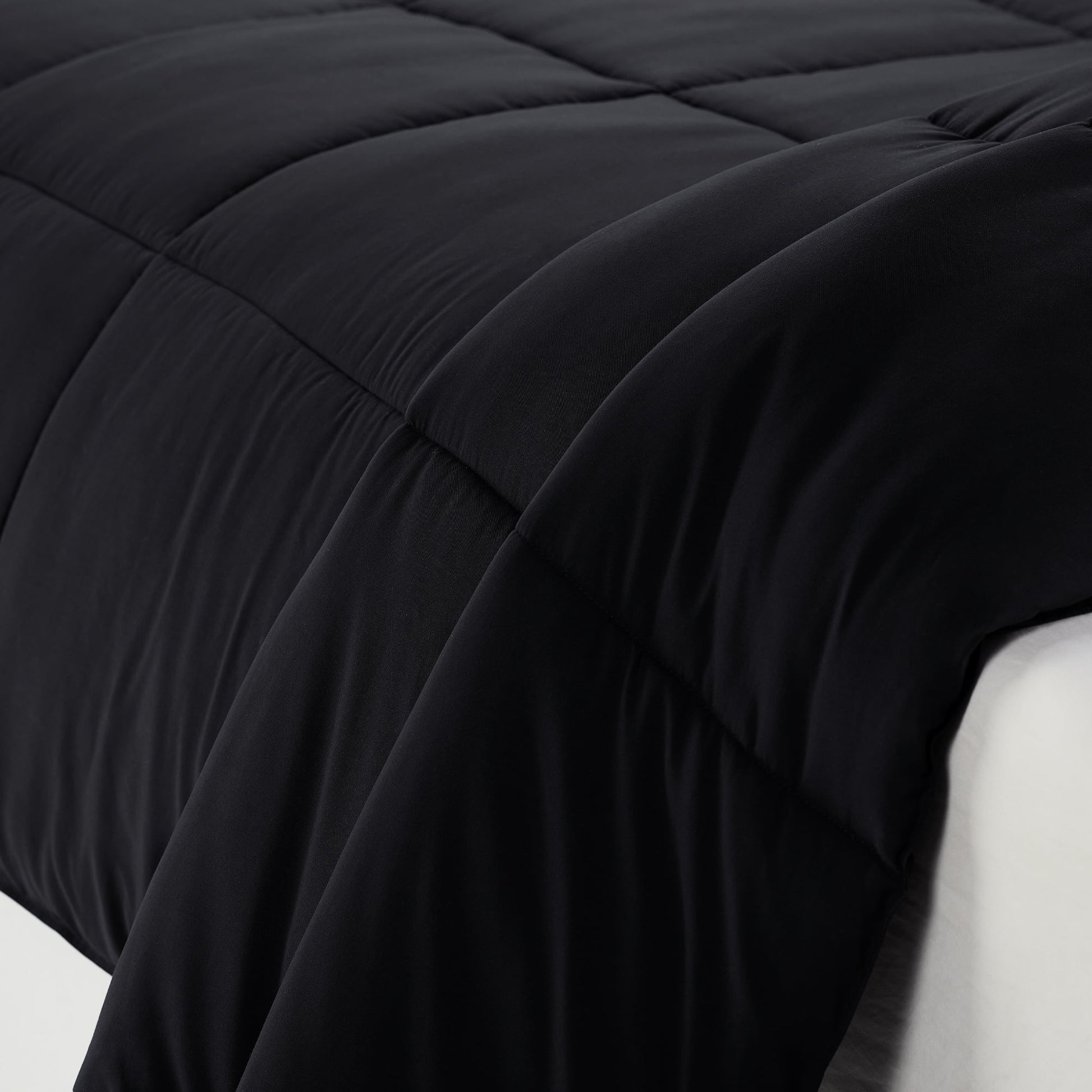 Simply 2-Piece Clean Antimicrobial Black Comforter Set, Twin XL