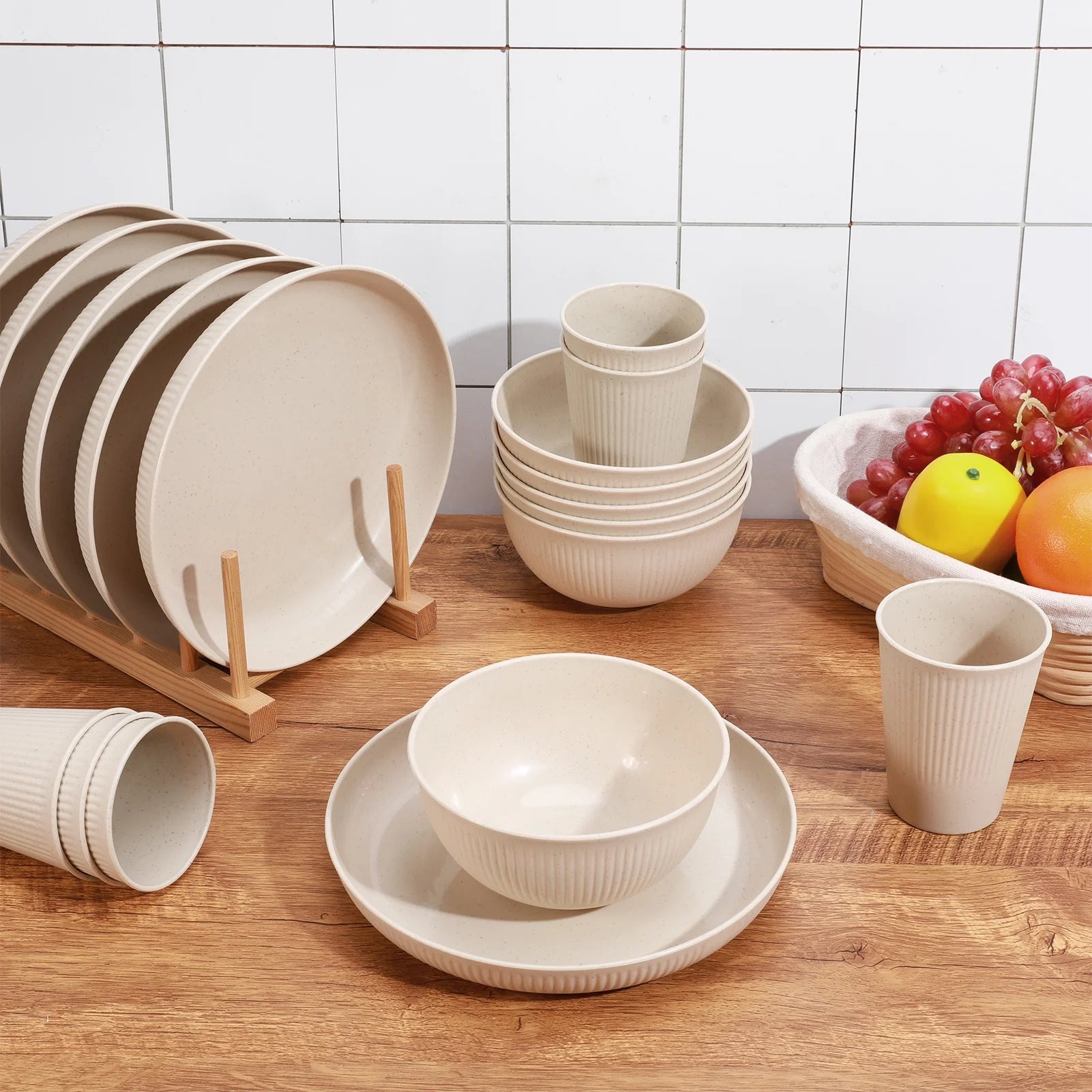 18 Pcs Wheat Straw Dinnerware Sets, Unbreakable Dinnerware Sets Kitchen Cups Plates and Bowls Sets Plates Set Reusable Microwave Dishwasher Safe